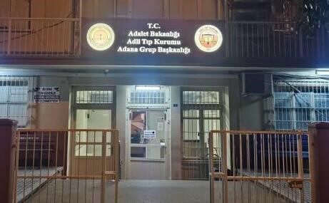 Adana'da evinin önünde silahlı saldırıya uğrayan Sayim Sayan, yaşamını yitirdi.