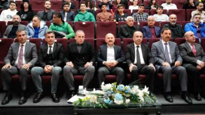 Adıyaman Üniversitesi, futbolun yeni trendlerini ve liderlik kavramını ele alan