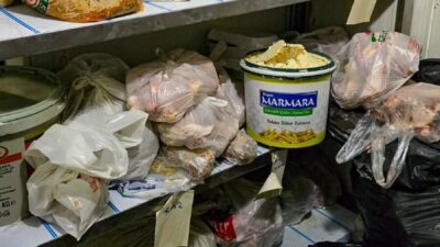 Diyarbakır Büyükşehir Belediyesi, gece denetimlerinde 160 kilogram bozuk gıda ele