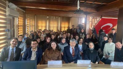 Eskişehir Türk Ocaklarının düzenlediği 'Bilgi Şöleni' etkinliği, Türk dünyasının ortak