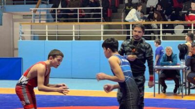 Grekoromen güreş il birinciliği ve kadınlar müsabakaları Çiğiltepe Spor Salonu'nda
