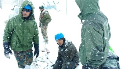 Hindistan'ın Uttarakhand eyaletinde meydana gelen çığ felaketinde 41 kişi kar