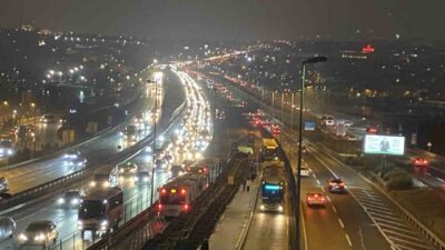 İstanbul'da, Türkiye genelinde iki haftalık tatilin ardından okullar tekrar açılırken,