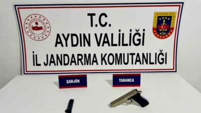 Aydın İl Jandarma Komutanlığı'nın gerçekleştirdiği operasyonla ruhsatsız silah taşıyan ve