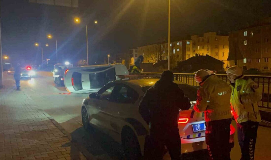 Eskişehir'de alkollü sürücü B.D., bariyerlere çarparak kaza yaptı ama yara