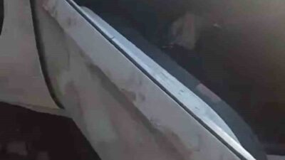 Kırşehir'de yaşanan trafik kazasında otomobil evin bahçesine uçtu. Sürücü ihbar