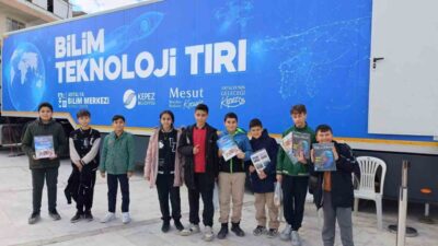 Kepez Belediyesi, Korkuteli'nde Mobil Sağlık Merkezi ile Bilim Teknoloji Tırı'nı