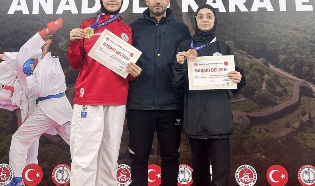 İstanbul'da düzenlenen Anadolu Karate Ligi'ne 72 kulüpten 1238 sporcu katıldı.