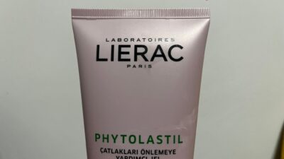 Lierac, Fransa’nın önde gelen dermokozmetik markalarından biri olup, cilt bakımında