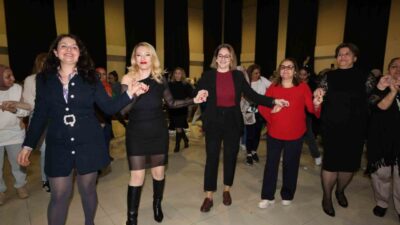 Manisa'da düzenlenen Kadınlar Matinesi'nde Manisalı kadınlar unutulmaz bir gece geçirdi.