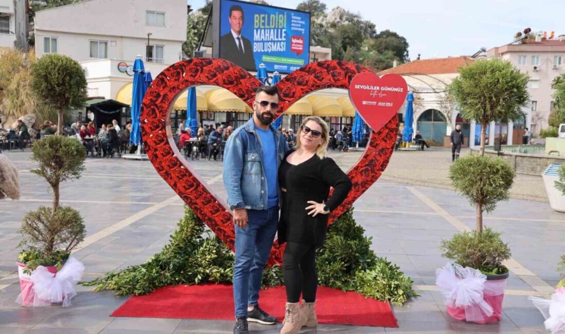 Marmaris Belediyesi, Sevgililer Günü için özel fotoğraf panosu hazırlayarak insanların