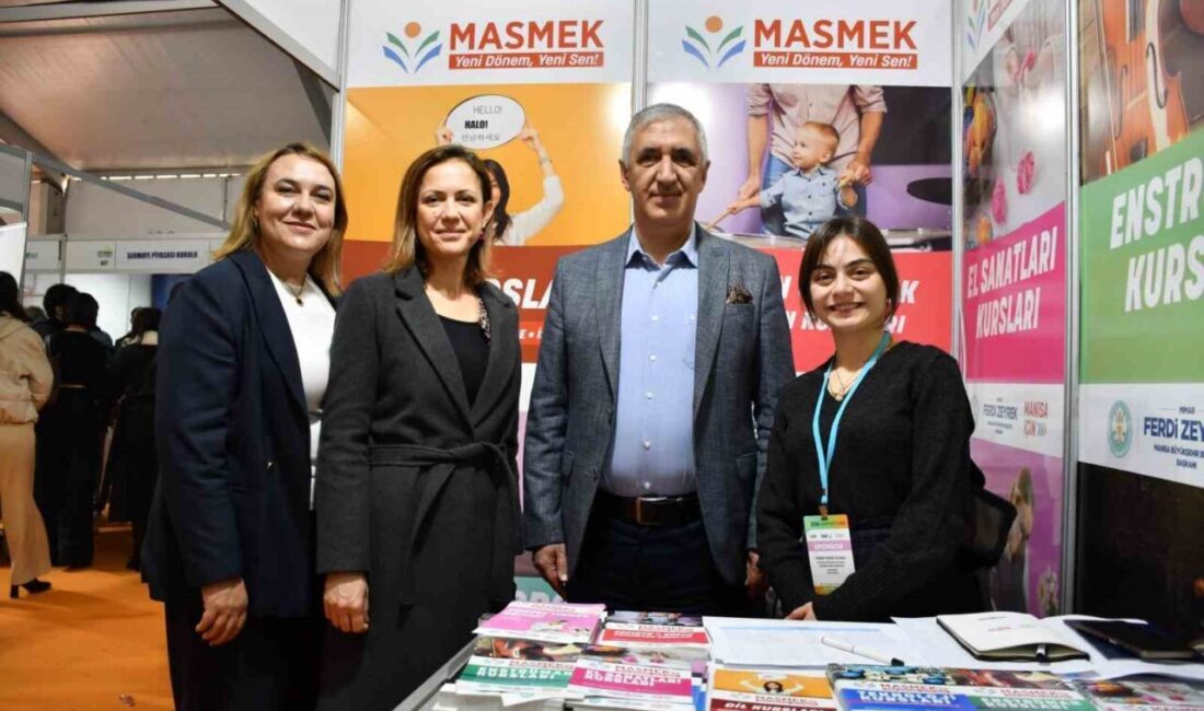 Manisa Celal Bayar Üniversitesi'nde gerçekleşen EGEKAF’25'e 16 üniversite ve 300'den