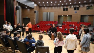 Melikgazi Belediyesi, müziği seven çocuklar için çocuk korosu eğitimi düzenleyerek