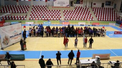 Muş Yeni Spor Salonu'nda başlayan 2024-2025 eğitim öğretim yılı 'Okul