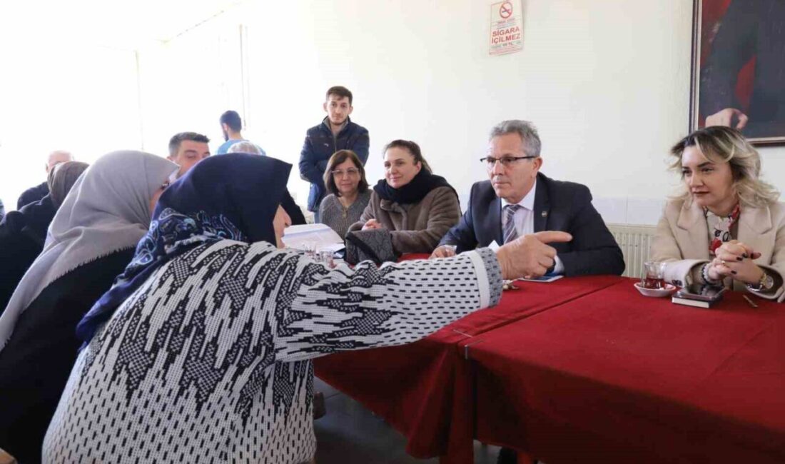 Nazilli Belediye Başkanı Dr. Ertuğrul Tetik, İstiklal Mahallesi'nde halk buluşmaları