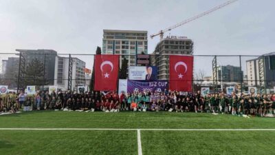 Nilüfer Kız Cup 2025 Futbol Turnuvası'nda Ufukspor, finalde Soğanlı Gençlik