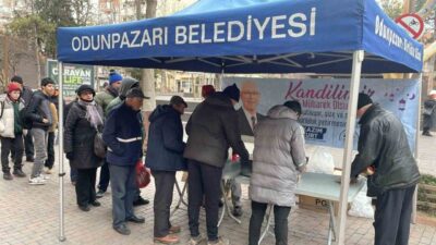 Odunpazarı Belediyesi, Regaip Kandili vesilesiyle şehrin üç noktasında, helva ikramında