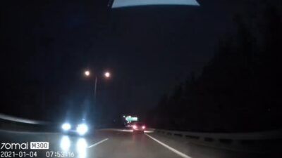 Bursa'da otobanda ters yöne giren sürücünün kıl payı atlatılan kazası