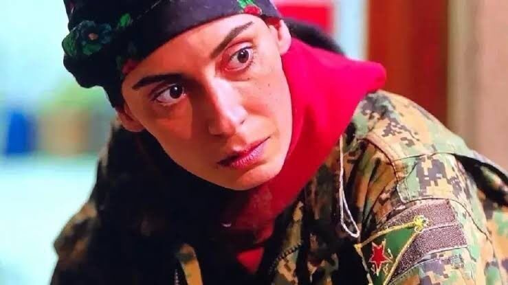 Melisa Sözen, 2016'da bir dizide YPG/PYD kıyafeti giyerek rol alması