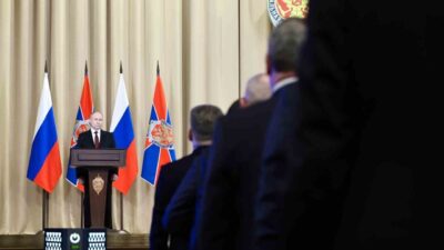 Putin, ABD ile ilişkilerde umutlu olduklarını belirtti. Sorunların çözümü için