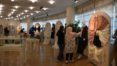 Şahinbey Belediyesi'nin Özgecan Hanımlar Yüzme Havuzu Spor ve Kültür Merkezi'nde