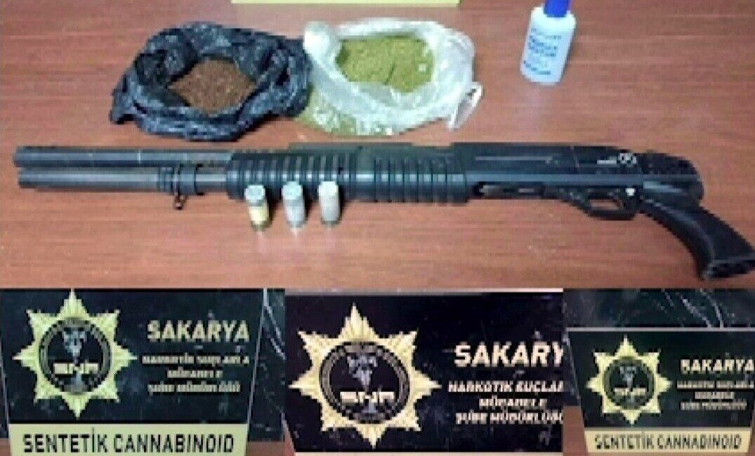 Sakarya'da gerçekleştirilen uyuşturucu operasyonlarında, Sakarya İl Emniyet Müdürlüğü ekipleri 36
