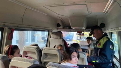 Manisa'nın Salihli ilçesinde, 2. eğitim öğretim yılı başladı. Jandarma ekipleri,