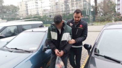Samsun'da uyuşturucu ticareti yaptığı iddiasıyla gözaltına alınan Y.E.Ö., emniyetteki sorgusunun