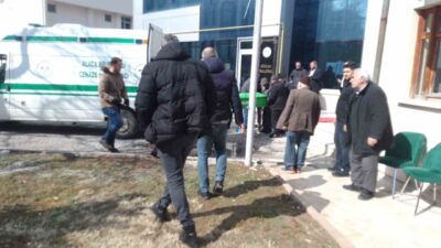 Çorum'un Alaca ilçesinde sara hastası İsmail İşeri, evinde annesi tarafından