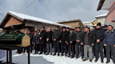 Çorum'un İskilip ilçesine bağlı Güneyaluç köyünden şehit Selahattin Maden'in annesi