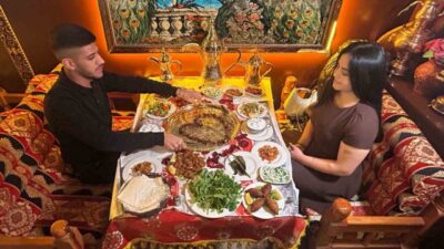Eskişehir'de Sevgililer Günü'nde fark yaratan Abdulgani Karagöz, ciğer buketleriyle erkeklerin
