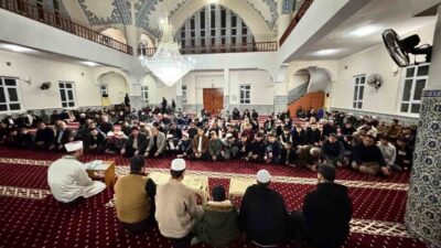 Şırnak'ın Silopi ilçesinde Berat Kandili özel programlarla kutlandı. İlçe Müftüsü