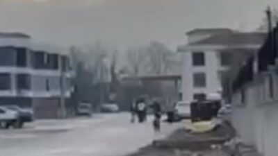 Adapazarı'nda bir polis memuru eski kayınpederini öldürüp bacanağını yaraladı. Olay