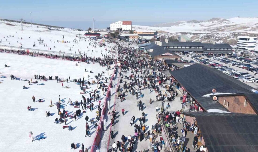 Erciyes Kayak Merkezi, sömestr tatilinin son haftasında 350 bin ziyaretçi