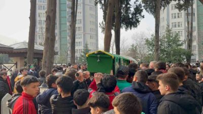 Bursa'da halı saha maçından dönerken ticari aracın çarptığı 17 yaşındaki