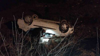 Tokat'ta Dodurga köyü girişinde M.E. yönetimindeki otomobil, hızlı kasise girmesiyle