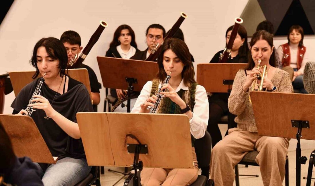Tepebaşı Belediyesi'ne bağlı İki Elin Sesi Var Çocuk ve Gençlik