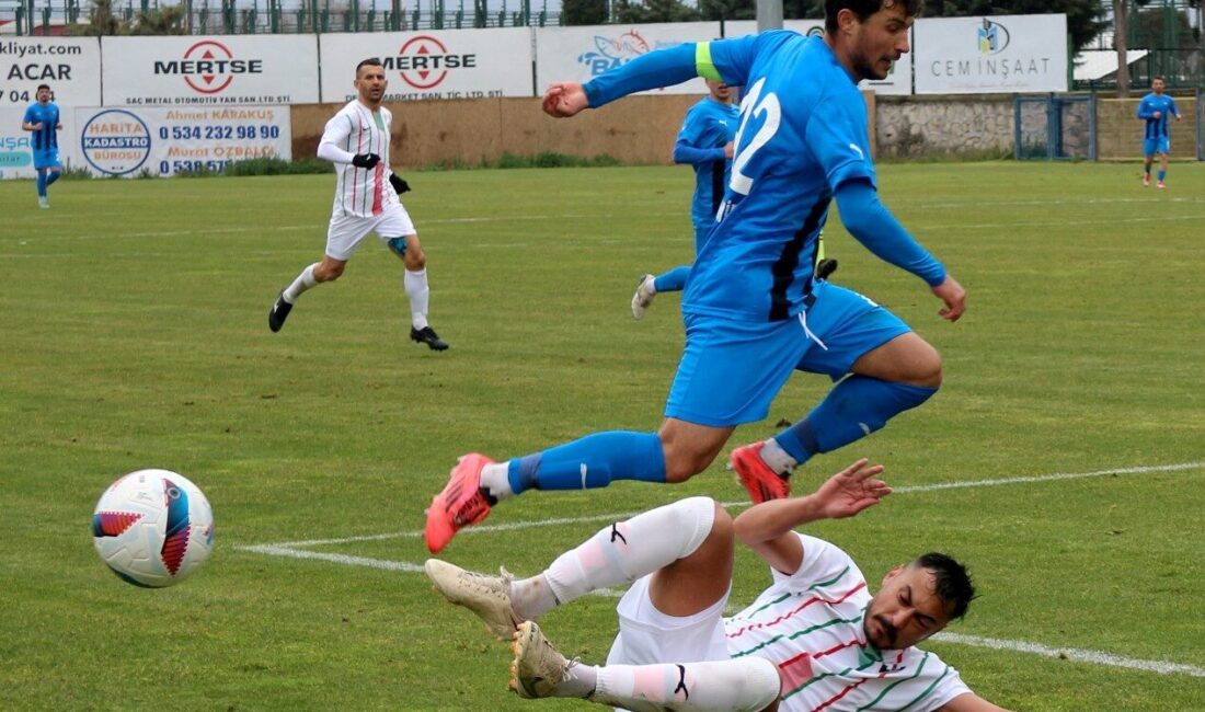 Karacabey Belediyespor, TFF 2. Lig Kırmızı Grup 22. haftasında Diyarbekirspor'u