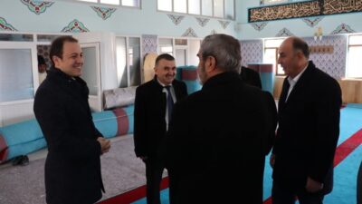 Çorum’un Alaca ilçesinde inşaatı tamamlanan TOKİ Camii, teravih namazıyla ibadete