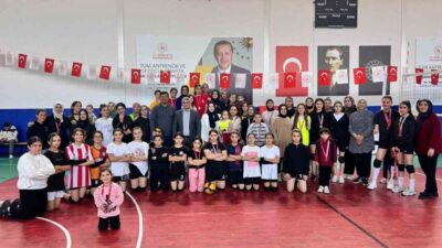 Tomarza Gençlik ve Spor İlçe Müdürlüğü’nün düzenlediği 'Evimin Sultanları Anne