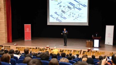 Astronot Tuva Cihangir Atasever, Eskişehir'de öğrencilerle bir araya gelerek uzay