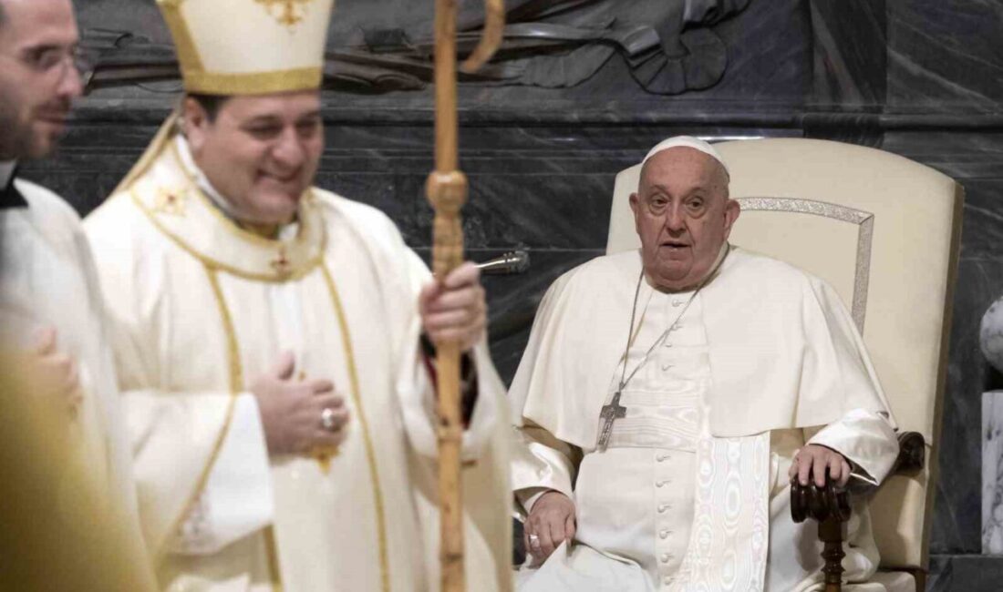 Vatikan'dan yapılan açıklamaya göre Papa Francis'in sağlık durumu kötüleşti. 88
