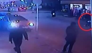 Bursa'nın İznik ilçesinde 9 yaşındaki Miraç G.'ye ticari araç çarptı.