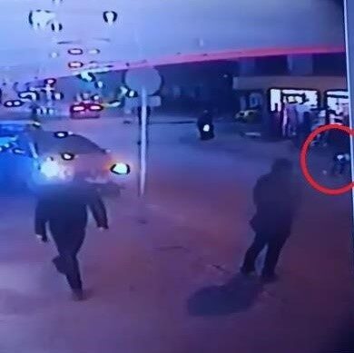 Bursa'nın İznik ilçesinde 9 yaşındaki Miraç G.'ye ticari araç çarptı.