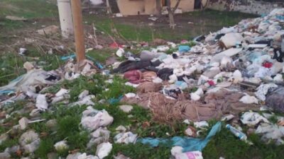 Yunusemre Belediyesi, Muradiye Mahallesi'nde büyük bir temizlik operasyonu düzenledi. 2