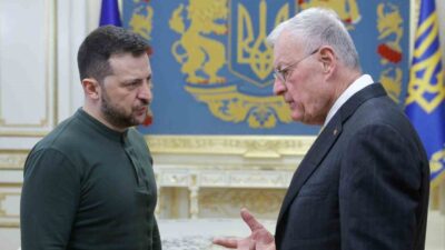 Ukrayna Devlet Başkanı Zelenskiy, ABD'li yetkili Kellogg ile Kiev'de buluştu.