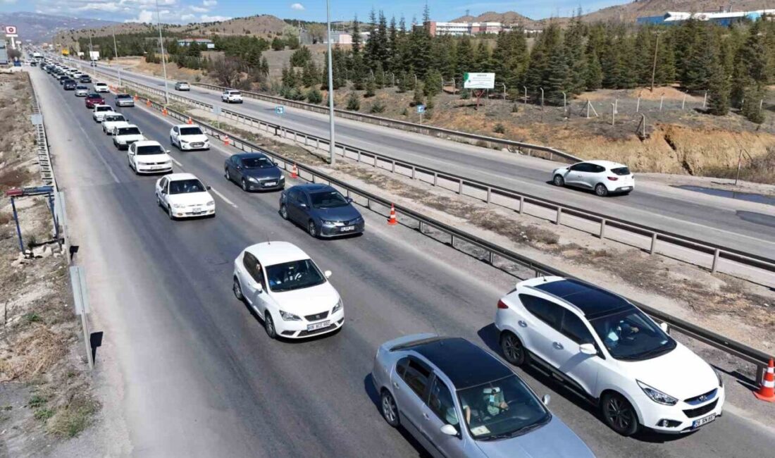 43 ilin geçiş güzergahında bayram günü yoğun trafik: Denetimler havadan ve karadan sürüyor Kırıkkale'de Ramazan Bayramı'nda yaşanan