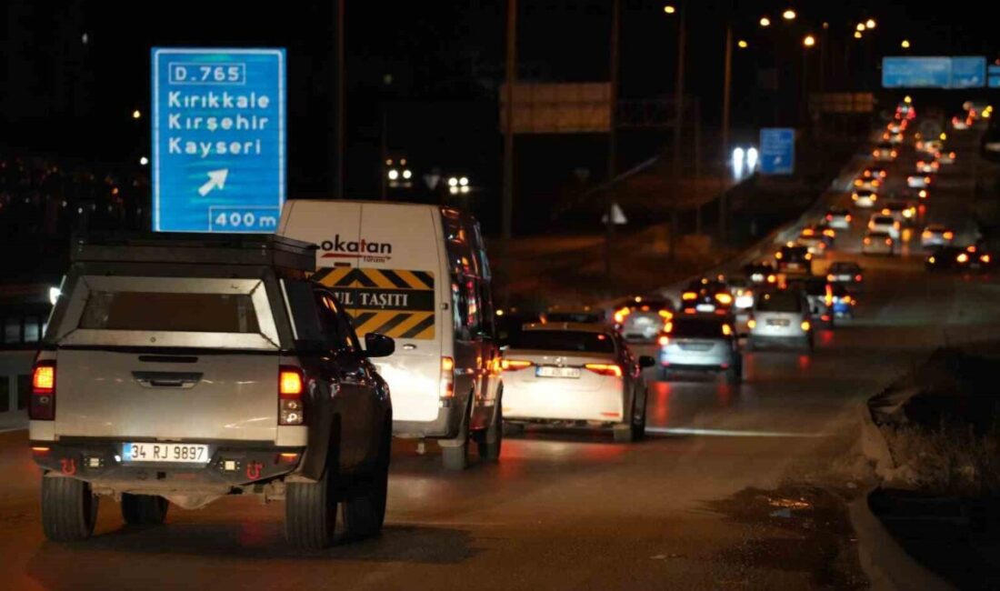 43 ilin geçiş noktasında bayram trafiği böyle görüntülendi Kırıkkale'de Ramazan Bayramı tatili
