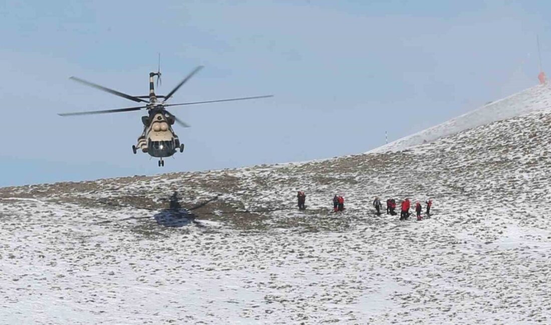 AFAD, Erzurum'daki EİT Kış Saha Tatbikatı'na ait fotoğrafları paylaştı. Tatbikatta