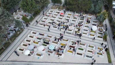 Ankara'da şehit yakınları ve gaziler Ramazan Bayramı'nın ilk gününde Cebeci